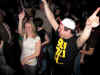 010308_ueundg_saalschutz_crowd_eike_lewe.jpg (56035 Byte)